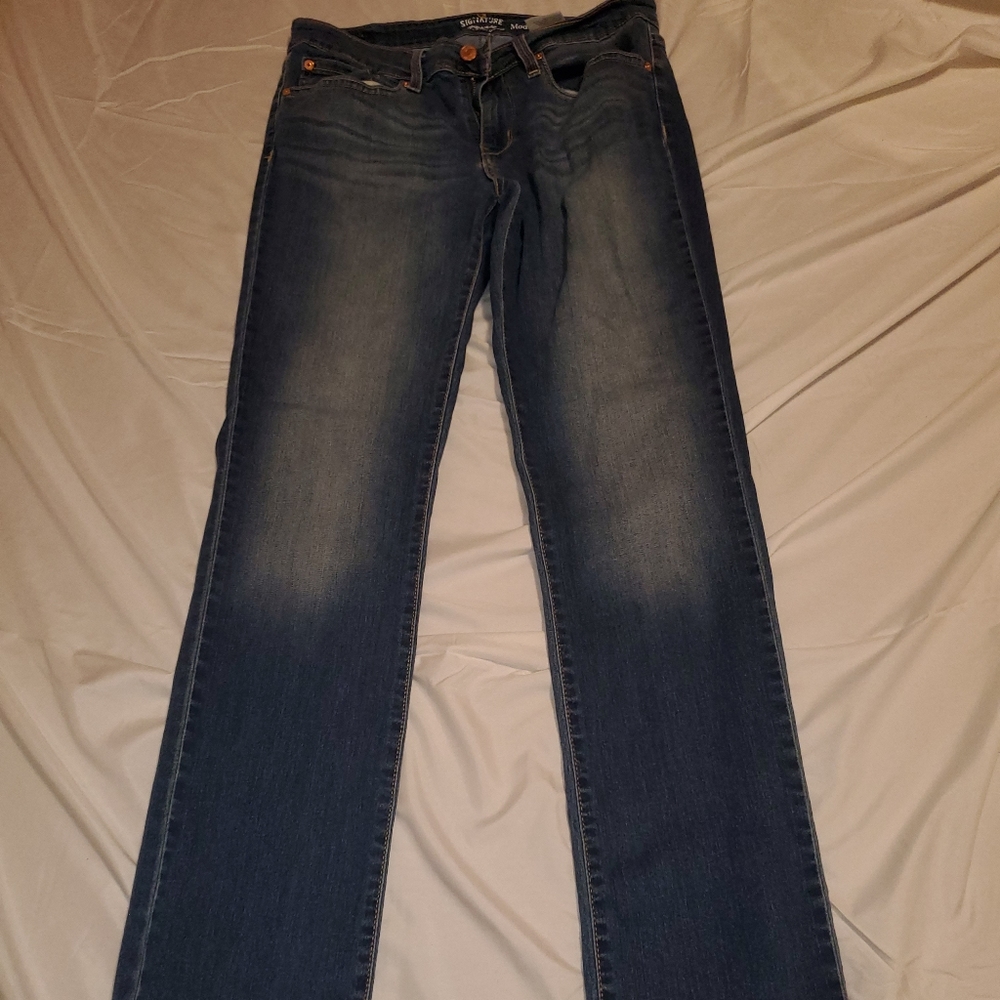 Levis